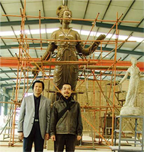 中央美術學院造型藝術學院院長、知名雕塑家隋建國教授和傅紹相總經(jīng)理